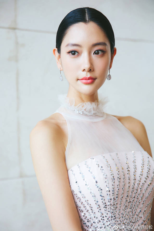 37间房主播跳舞 撩人夜色